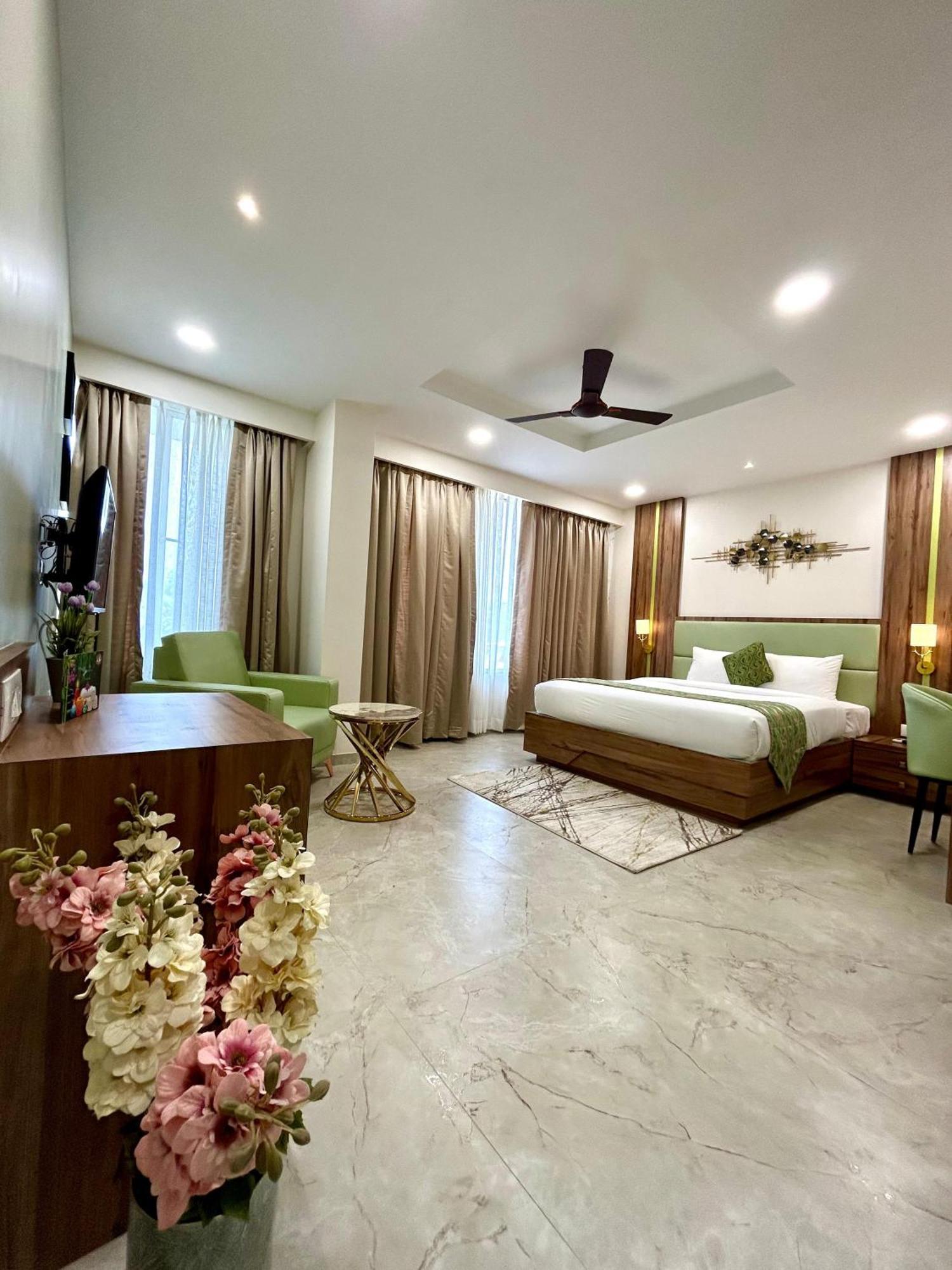 Hotel Grand Visava Lonavala Εξωτερικό φωτογραφία