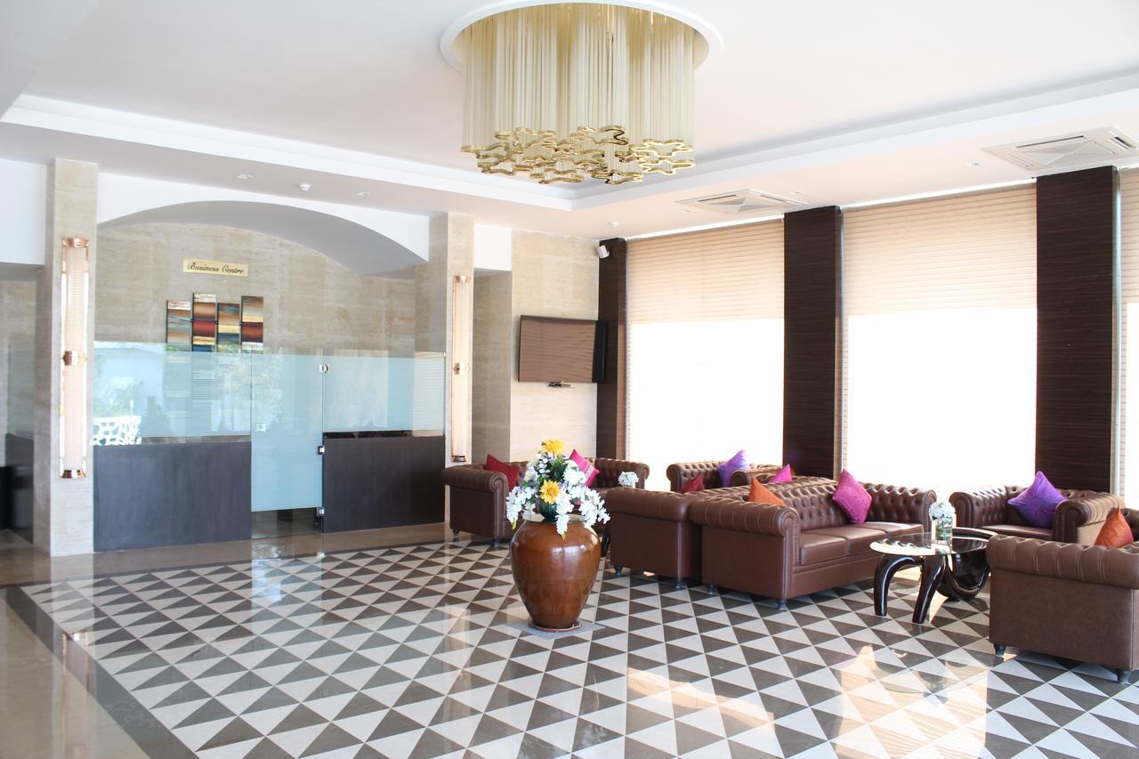 Hotel Grand Visava Lonavala Εξωτερικό φωτογραφία