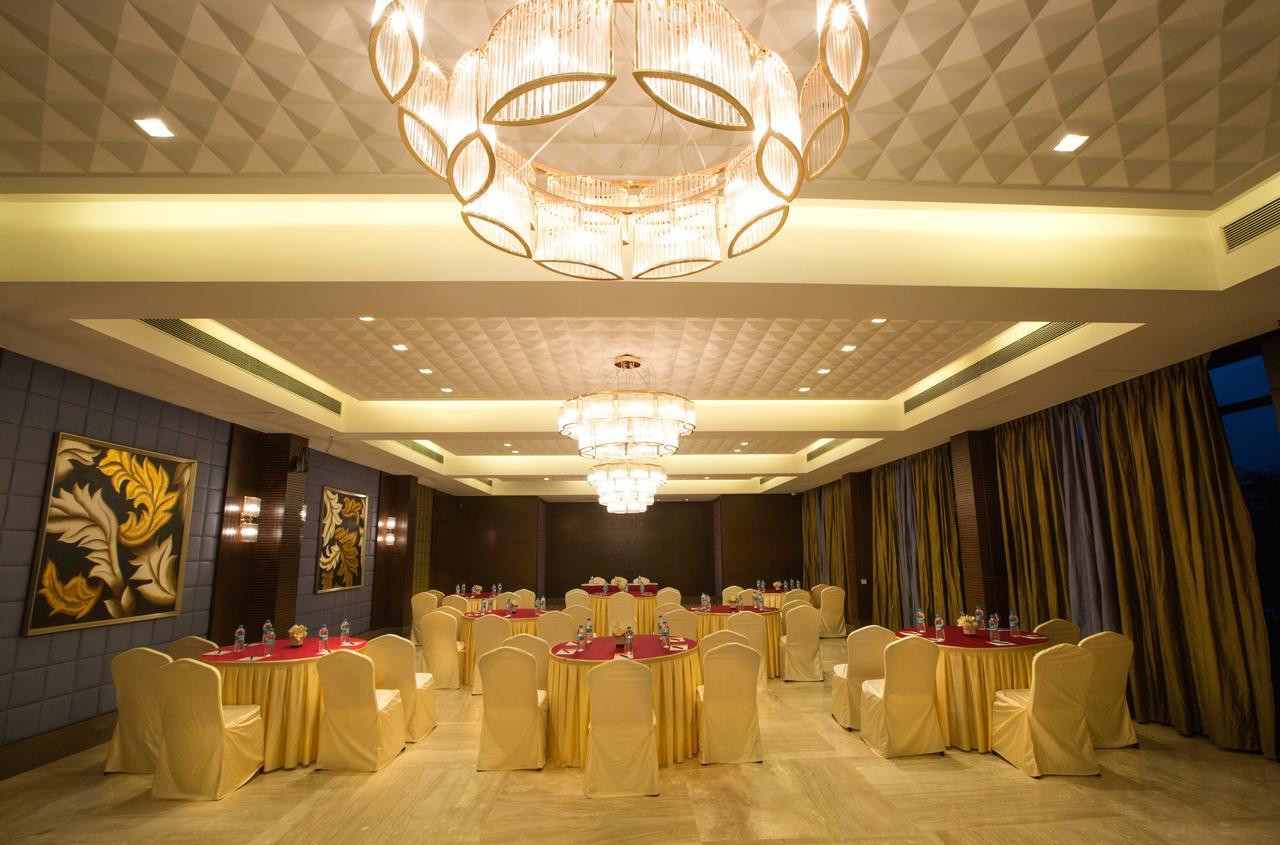 Hotel Grand Visava Lonavala Εξωτερικό φωτογραφία